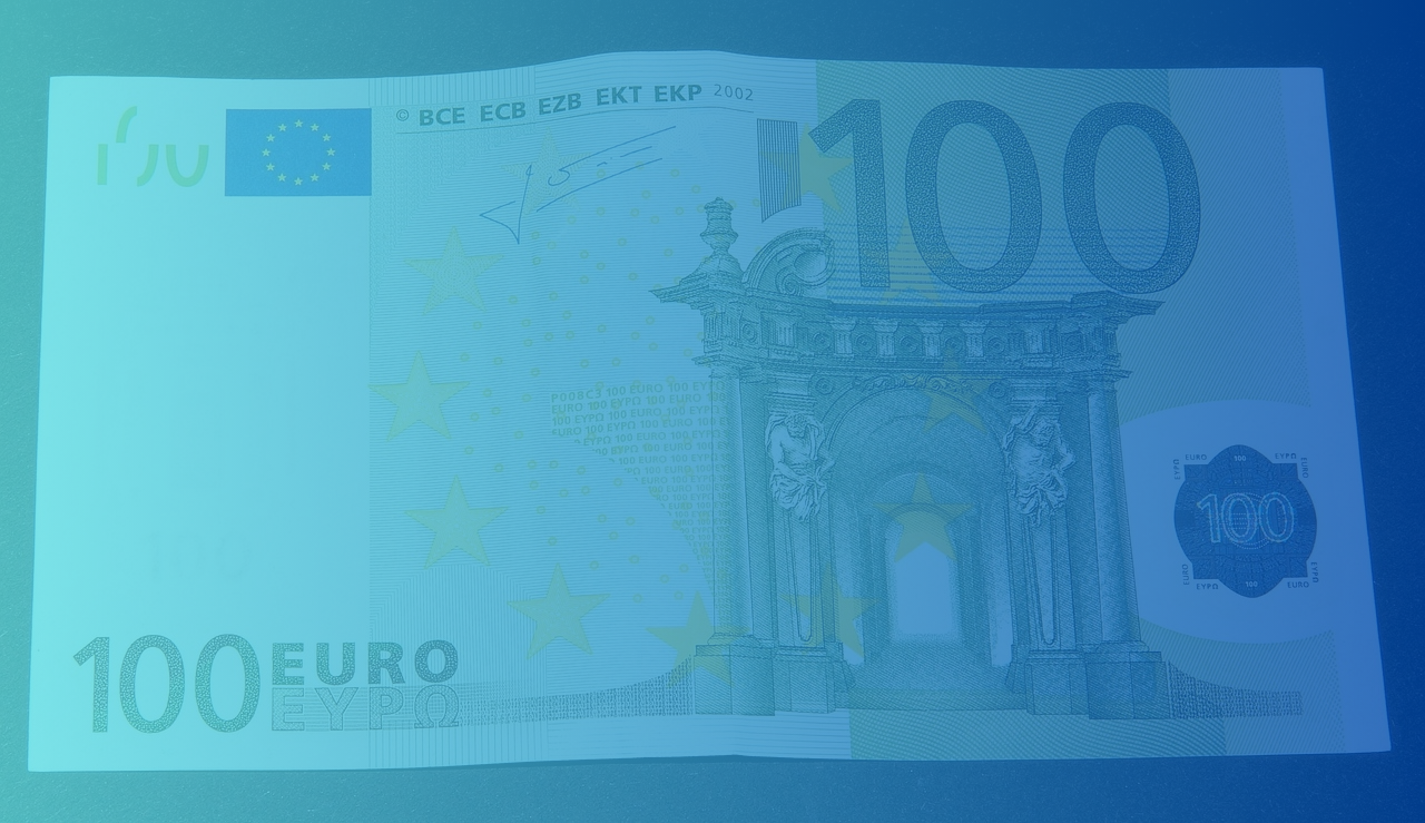 Bonus Natale 100 euro tra i requisiti non c’è più il coniuge